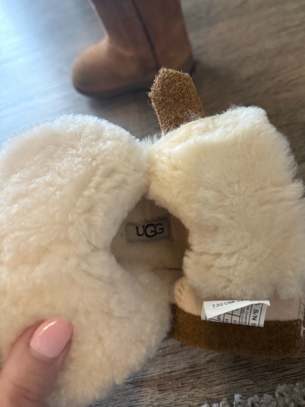 UGG Boots Velcro Baby Size 2/3 - Picture 6 of 8